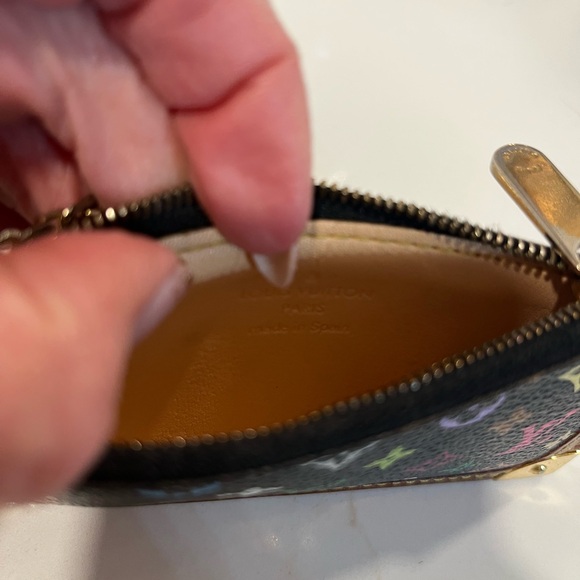 EUC LV Murakami coin pouch/key chain - Picture 7 of 8